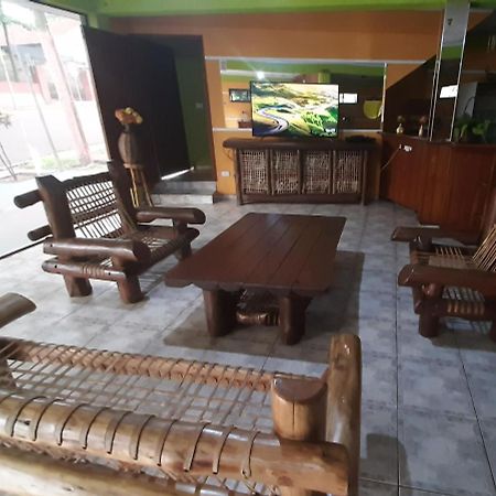 Hostel Peter Pan Puerto Iguazu Ngoại thất bức ảnh