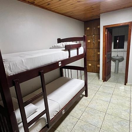 Hostel Peter Pan Puerto Iguazu Ngoại thất bức ảnh