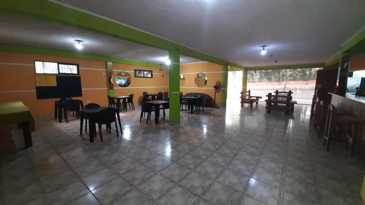 Hostel Peter Pan Puerto Iguazu Ngoại thất bức ảnh