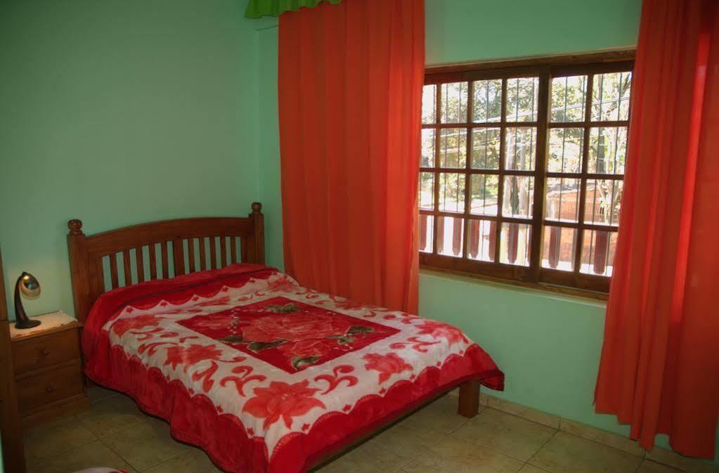 Hostel Peter Pan Puerto Iguazu Ngoại thất bức ảnh